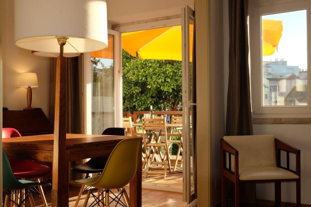 Central 2 Bedroom Apt W/Garden And Pantheon Views リスボン エクステリア 写真