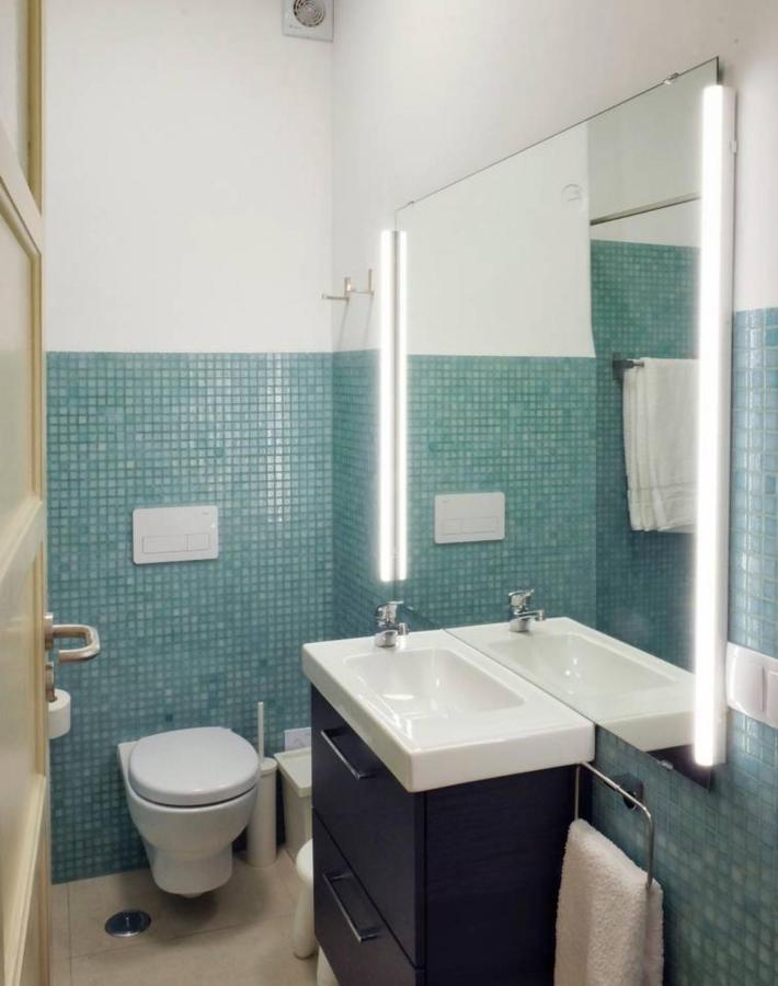 Central 2 Bedroom Apt W/Garden And Pantheon Views リスボン エクステリア 写真